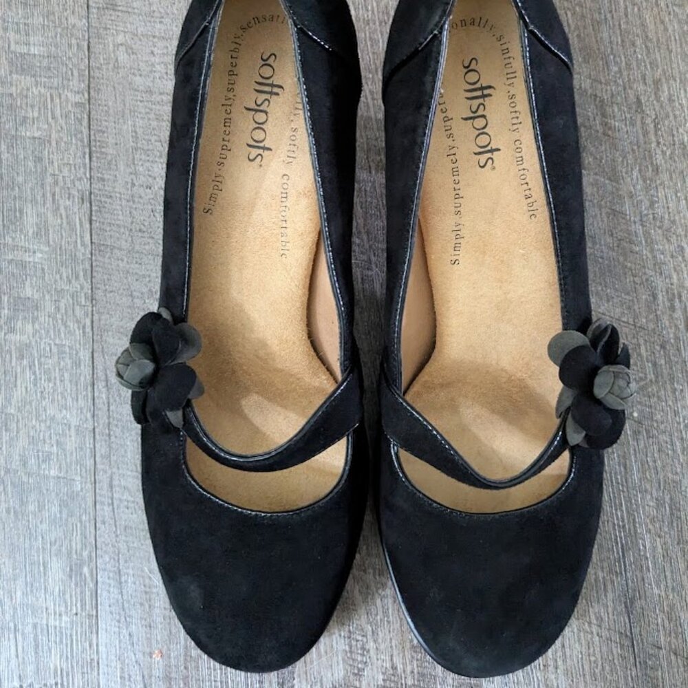 EUC Women's Softspots Suede Mary Jane Heels